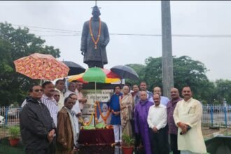 जयंती विशेष : भिलाई बिरादरी ने पं. रवि शंकर शुक्ल और पं. विद्याचरण शुक्ल को श्रद्धासुमन अर्पित किया