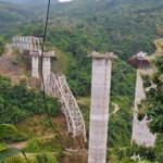 हादसा या लापरवाही: निर्माणाधीन रेलवे ब्रिज गिरा, 17 की मौत, राहत और बचाव कार्य जारी