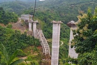 हादसा या लापरवाही: निर्माणाधीन रेलवे ब्रिज गिरा, 17 की मौत, राहत और बचाव कार्य जारी