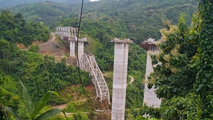 हादसा या लापरवाही: निर्माणाधीन रेलवे ब्रिज गिरा, 17 की मौत, राहत और बचाव कार्य जारी