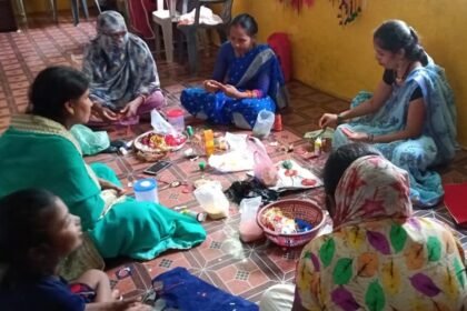 भाइयों की कलाई में सजेगी 'रीपा' में तैयार राखियां, यहां की बहनें स्नेह के डोर बनाने में जुटी