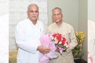 मुख्यमंत्री बघेल ने गृहमंत्री ताम्रध्वज साहू को जन्मदिन की बधाई दी