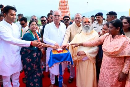 सीएम बघेल ने नगरी-सिहावा के मुकुंदपुर में राम वन गमन पर्यटन परिपथ के निर्माण कार्यों का किया लोकार्पण