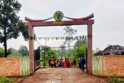 श्रीकृष्ण जन्माष्टमी: हरे-भरे वृक्षों के रूप में आकार ले रहे ''कृष्ण कुंज'' मटकी फोड़ प्रतियोगिता का भी आयोजन