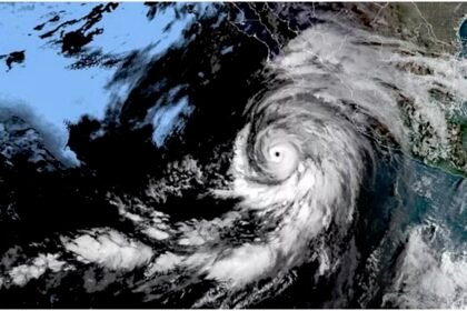 Cyclone Hamun: गंभीर चक्रवात में बदला हामून, बांग्लादेश के तट से टकराने की आशंका, मछुआरों को चेतावनी