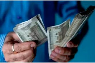 खशुखबरी: दिवाली से पहले तोहफा, महंगाई भत्ता बढ़ा, 42 फीसदी की जगह मिलेगा इतना