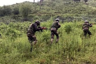 एलओसी पर घुसपैठ की कोशिश नाकाम, सुरक्षाबलों ने दो आतंकियों को किया ढेर, ऑपरेशन जारी