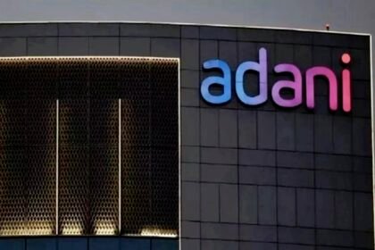 रोबोटिक्स के जरिए सोलर मॉड्यूल्स का रखरखाव व जल संरक्षण करेगा अदाणी ग्रीन