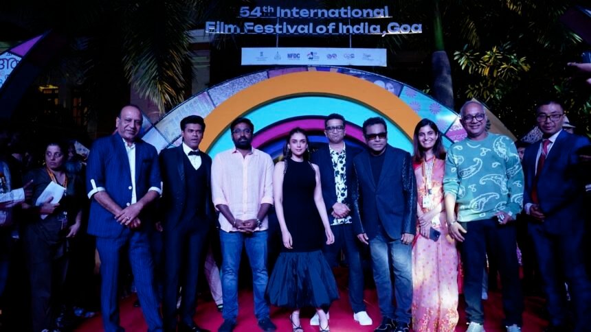 साइलेंस रोर्स: 'गांधी टॉक्स' ने 54वें आईएफएफआई गोवा गाला प्रीमियर में पहली मूक फिल्म के रूप में अपना दबदबा बनाया, कलाकारों ने दिलचस्प अनुभव साझा किया!