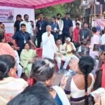 ताम्रध्वज साहू ने नगर निगम रिसाली के विभिन्न वार्डो में पहुंच कर जनता का लिया आशीर्वाद