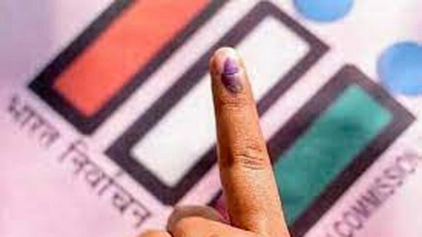 59 प्रतिशत सीटों पर महिला मतदाता ज्यादा, आधी आबादी को भाजपा-कांग्रेस की 'नकदी घोषणाओं' ने लुभाया