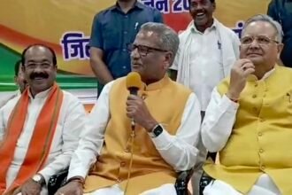 नवनिर्वाचित विधायकों की बैठक अचानक रद्द कर भाजपा के प्रभारी दिल्ली रवाना