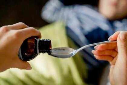 सर्दी में बच्चों को दिए जाने वाले इस सिरप पर बैन, दवा पर चेतावनी लेवल भी होना जरूरी