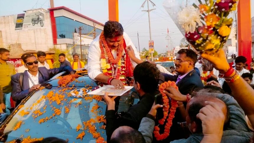 डिप्टी सीएम विजय शर्मा के कवर्धा आगमन पर स्वागत में उमड़ा जनसैलाब