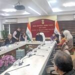 कोरोना के नए वैरिएंट का खतरा, स्वास्थ्य महकमें की बढ़ी टेंशन, मंडाविया ने की उच्च स्तरीय समीक्षा बैठक