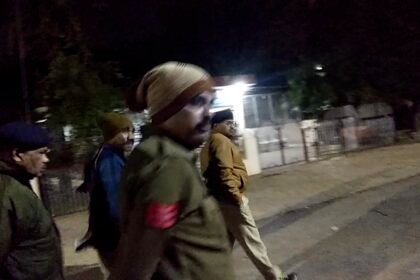 आधी रात शहर की सड़कों पर पैदल निकले एसएसपी गर्ग, परखी सुरक्षा व्यवस्था