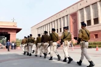 बजट सत्र: सुरक्षा में चूक के बाद सरकार का बड़ा फैसला, संसद परिसर में तैनात किए सीआईएसएफ के 140 जवान