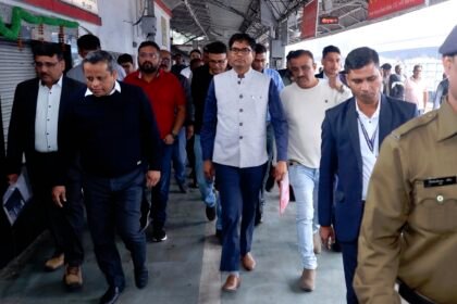 रायगढ़ रेलवे स्टेशन का बदलेगा कायाकल्प, हो रहा रोपमैप तैयार, वित्त मंत्री ओपी चौधरी ने किया निरीक्षण
