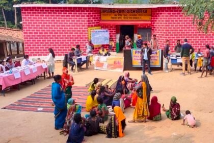 पीएम जनमन योजना : शासकीय योजनाओं की दी जा रही जानकारी, योजनाओं का लाभ पहुंचाने लगाए जा रहे शिविर