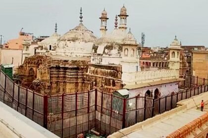 Gyanvapi Case: कोर्ट का बड़ा फैसला, व्यासजी के तहखाने में 31 साल बाद मिली पूजा की अनुमति