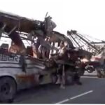 Fatal Accident: ट्रक से भिड़ी बस, 14 लोलों की मौत, 27 गंभीर रूप से घायल