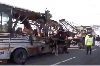 Fatal Accident: ट्रक से भिड़ी बस, 14 लोलों की मौत, 27 गंभीर रूप से घायल