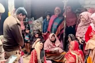 एक चिंगारी और उजड़ गई दो जिंदगी: जिंदा जली छह माह की जुड़वां बहनें, परिजनों का हाल बेहाल