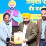 11 खिलाड़ियों की बल्ले-बल्ले, हरमनप्रीत कौर बनीं डीएसपी, सीएम ने सौंपे नियुक्ति पत्र