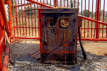 नक्सलियों का उत्पात: लोकसभा चुनाव से पहले अप्रिय घटनाओं को दे रहा अंजाम, मोबाइल टावर में लगाई आग