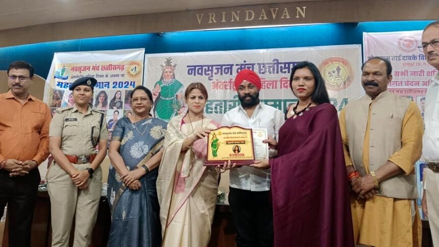 अंतरराष्ट्रीय महिला दिवस पर सम्मानित हुई अदा मिसेज़ इंडिया दीपा