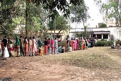 Loksabha Election: बस्तर लोकसभा में मतदान खत्म, ईवीएम में कैद हुई प्रत्याशियों की किस्मत, 63.41 प्रतिशत वोटिंग