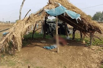 खेत में मिला था शव, सट्टे-जुए की लत से परेशान मां-बाप ने कर दी बेटे की हत्या