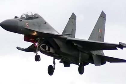 नासिक में बड़ा हादसा, भारतीय वायुसेना का सुखोई लड़ाकू विमान दुर्घटनाग्रस्त