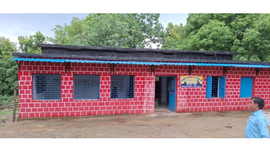 अब नहीं टपकता बारिश का पानी, विद्यार्थियों की दूर हुई परेशानी, जीर्णोद्धार से संवर गए पांच सौ से अधिक विद्यालय