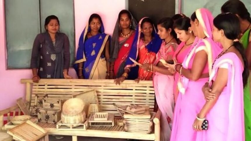 कमार महिलाएं गढ़ रही है विकास की गाथा