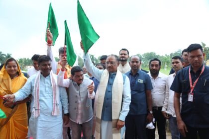 CM विष्णुदेव साय ने जल शक्ति अभियान के जागरूकता वाहन को हरी झंडी दिखाकर किया रवाना