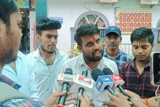 एबीवीपी ने की शंकरा विद्यालय सेक्टर-10 की शिकायत