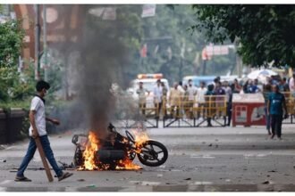 भारत का बड़ा फैसला, बांग्लादेश से उच्चायोग-कॉन्स्युलेट के गैर-आवश्यक कर्मचारियों को वापस बुलाया