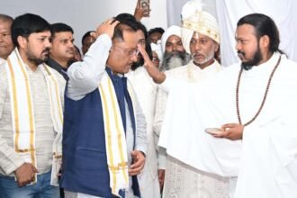 मुख्यमंत्री विष्णु देव साय ने भण्डारपुरी धाम में गुरुगद्दी आसन के दर्शन कर प्रदेश की खुशहाली की कामना की