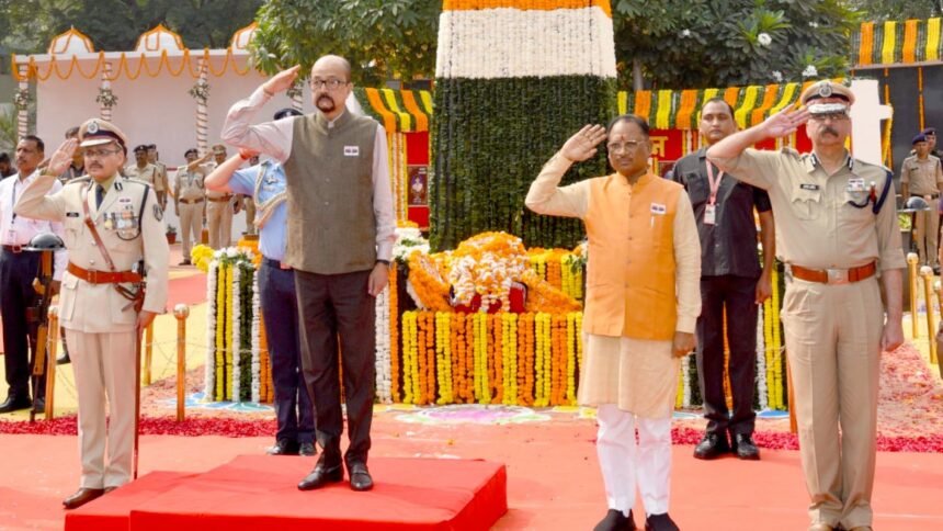 पुलिस स्मृति दिवस परेड में शामिल हुए सीएम साय, कहा- इन्हीं की बदौलत कायम है कानून व्यवस्था