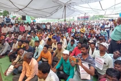 5 सूत्रीय मांगों को लेकर 1.80 लाख शिक्षक फिर हड़ताल पर, कक्षा पहली से लेकर 12वीं तक की पढ़ाई रही ठप्प