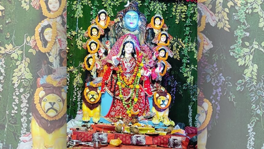 विजेता कॉम्प्लेक्स स्थित शासकीय आवासीय परिसर में नवरात्र की धूम, माता की भव्य प्रतिमा बनी आकर्षण का केन्द्र