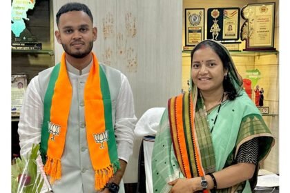 दक्ष वैद्य ने मंत्री लक्ष्मी राजवाड़े के समक्ष रखी अहम मांगें