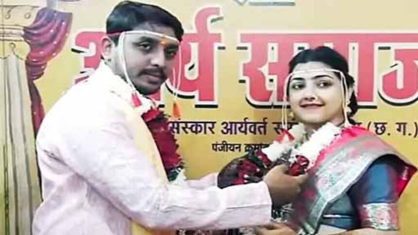 अफसर की टीचर बेटी ने ड्राइवर संग भागकर रचायी शादी, फिर थाने में जमकर हुआ बवाल