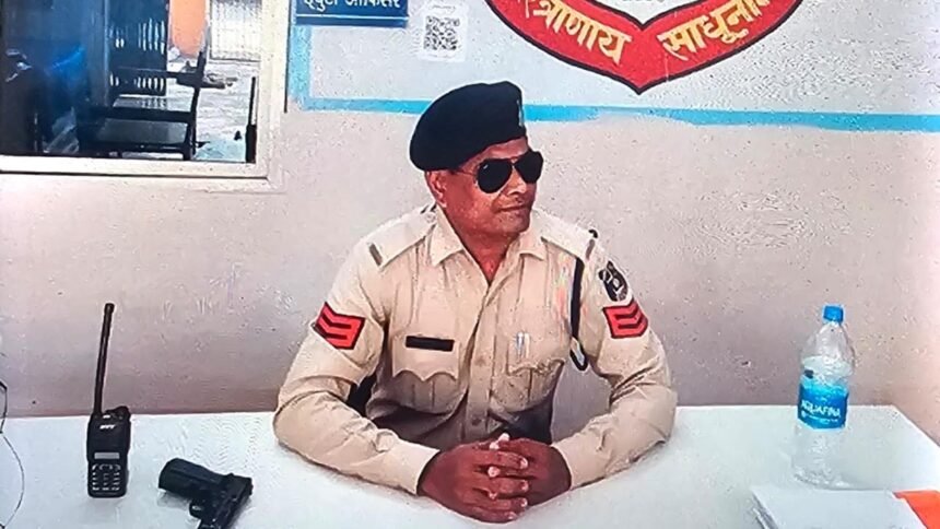 Breaking News: भिलाई में एसीबी की कार्रवाई, प्रधान आरक्षक रामकृष्ण सिन्हा 10000 की रिश्वत लेते रंगे हाथ गिरफ्तार