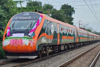 वंदे भारत एक्सप्रेस को बेपटरी करने की कोशिश नाकाम, पायलट की समझदारी से टला बड़ा रेल हादसा