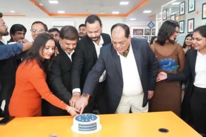 एम्प्लॉयीज़ को हमेशा साथ लेकर चलने का गुण है, तो सफलता निश्चित है