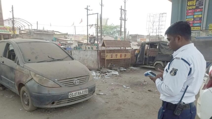 Video: पावर हाउस ब्रिज के नीचे खडी कण्डम वाहनों पर यातायात पुलिस की कार्यवाही, ऑनलाईन चालान भी कटा
