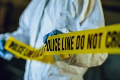 तालाब किनारे मिला युवक का शव, सिर पर चोट के निशान, जांच में जुटी पुलिस