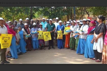 सुरक्षा की दृष्टि से 9 एस.एल.आर.एम. सेंटर के 405 स्वच्छता दीदीयों को स्वच्छता किट किया गया वितरित